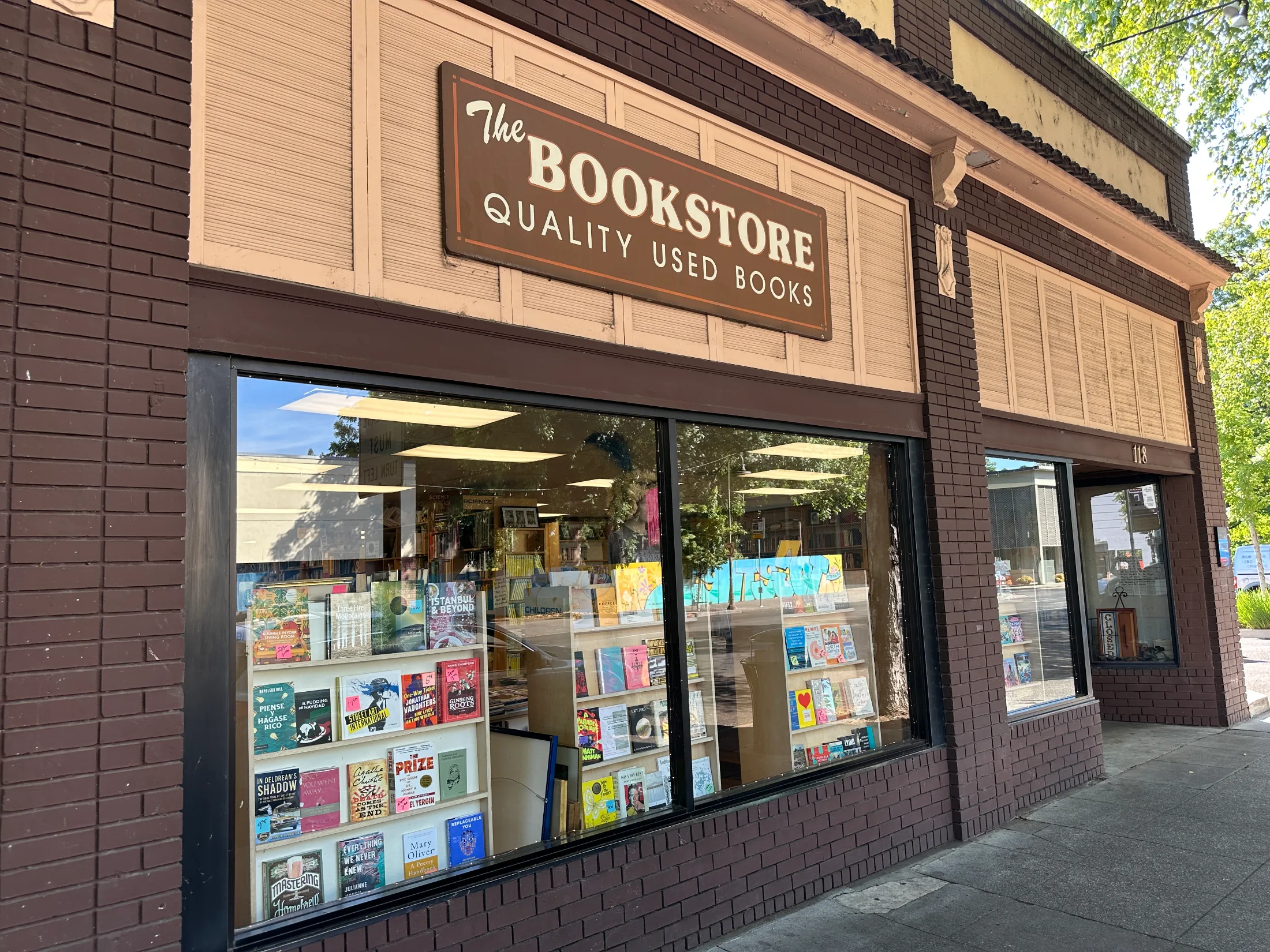 I Walked Past The Bookstore and Lost an Hour of My Day