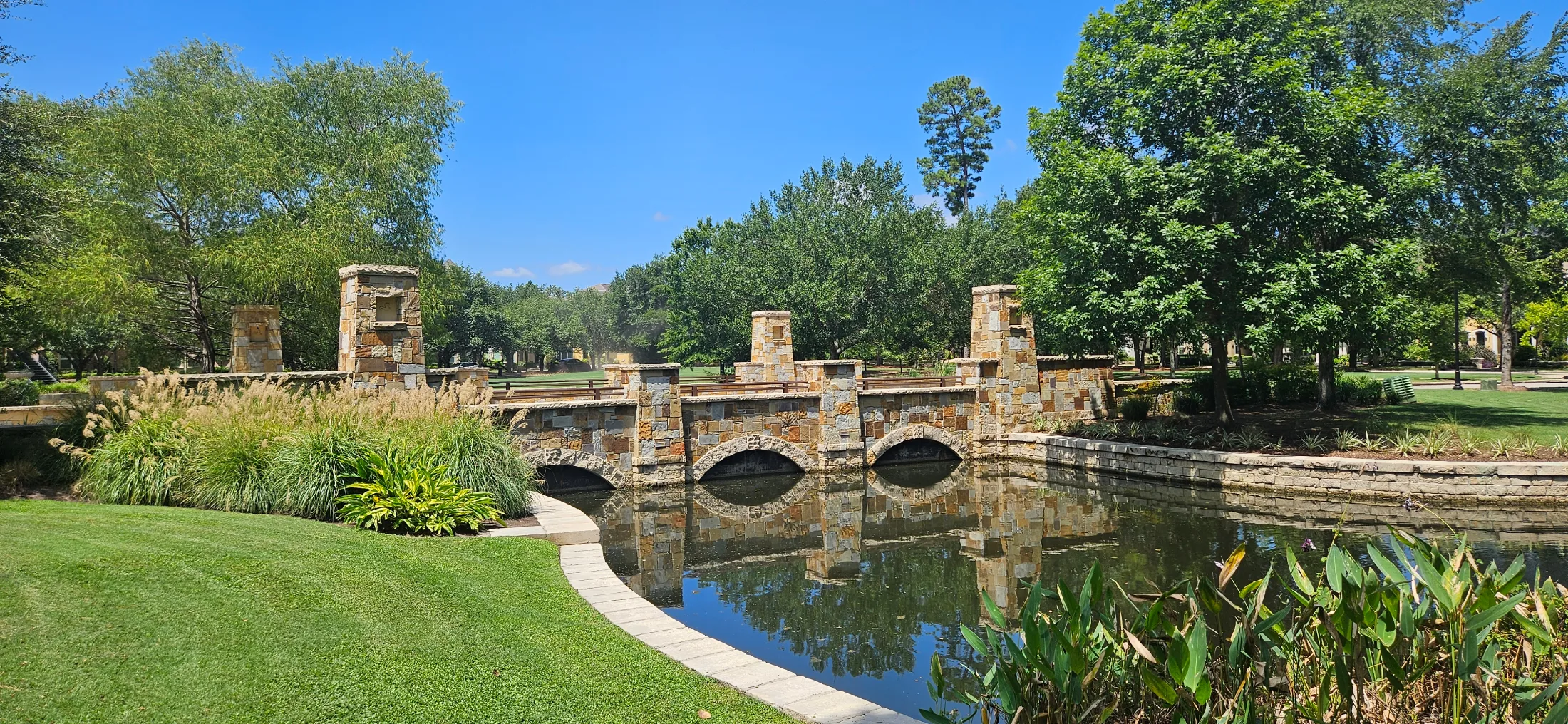 One of my favorite bridges in The Woodlands, the entrance to East Shore